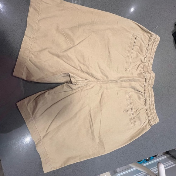 Perfect condition Khaki Shorts! - Picture 2 of 3